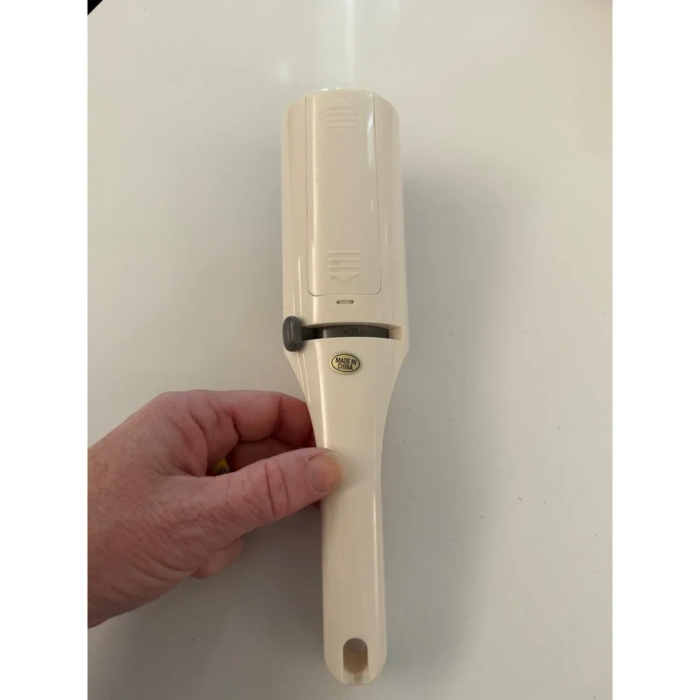 Vintage Style Reusable Lint Brush Pet Hair Remover Rotating Head Off White